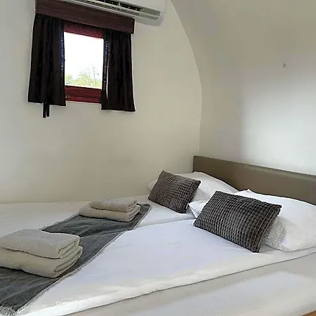 Glamping Pec - Halfboard Hotel Maribor